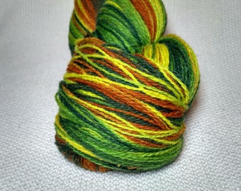 KAUNI 2ply Wool Yarn, Sport weight, Color ev, High-Quality, Green Yellow Brown Fall Autumn EV
