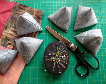 Sewing Pattern Weights, Set of 6 Pyramids, Sewing Weights, Paper Weights, Seamstress Gift, Sewing Room, Fabric weights, time saving tool