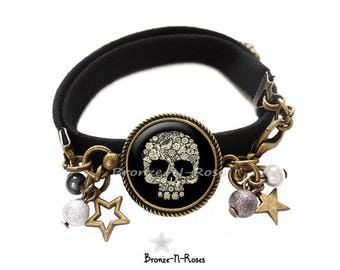 Black skull cabochon bronze-n-roses halloween skull bracelet