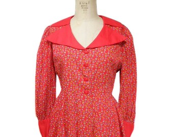vintage 1970's floral peplum blouse / red / cotton / wide collar / button front / spring summer / women's vintage blouse / size medium