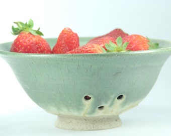 Strainer Bowl, Ceramic Strainer, Berry Bowl, Fruit Bowl, Ceramic Colander, Pottery Berry Bowl, Pasta Colander, Berry Bowl Colander, Israel
