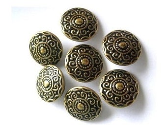 6 Vintage metal buttons, gold color with black, flower etched ornament, 17mm, proper for button jewelry