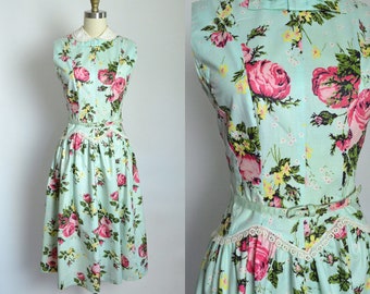Vintage 1950s Dress 50s Cotton Floral Day Dress Full Skirt