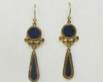 Earrings made with ancestral jewelry techniques
