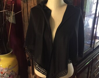 Beautiful Vintage Large Black Capelet / Scarf / Shawl With Lace Trim