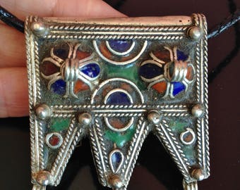Berber Enamel Prayerbox Amulet with Filigrein incl. Leather Cord