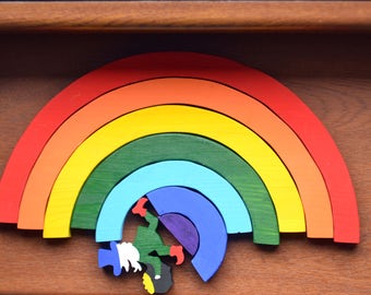 Wooden rainbow toy - Rainbow stacking toy - Waldorf toy - Rainbow stacker - Wooden leprechaun toy - Nesting stacker - Waldorf Toddler Toy