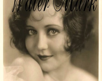 Girl 1920 flapper*Beautiful*10 postcards*Hand cut*