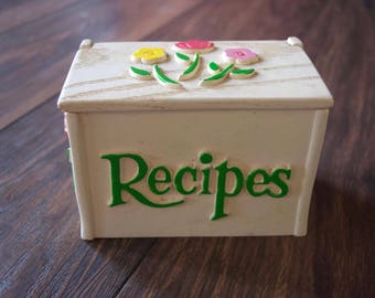 Vintage Recipe Box//1985//Plastic
