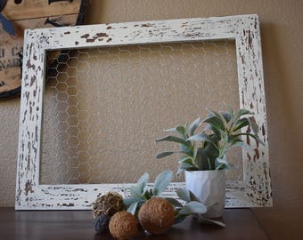White chippy Farmhouse Chickenwire Frame, weddings, rustic, farmhouse inspired, chippy white, photos, cards, home decor