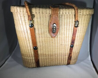 Vintage purse, vintage woven straw purse, vintage basket purse, vintage buckle purse, vintage 50s 60s purse