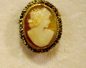 Antique Silver & Vermeil Carved Shell Cameo Brooche/Pendant