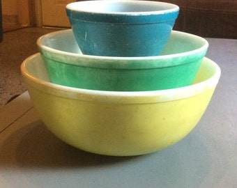 Vintage Pyrex Primary Colors Mixing Bowl Set Of 3 : Yellow, Green, Blue 401, 403, 404