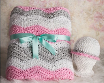 Baby girl blanket, Crochet baby blanket, Pink baby blanket, Gray baby blanket, Newborn blanket, Chevron, Nursery decor, Baby Shower gift