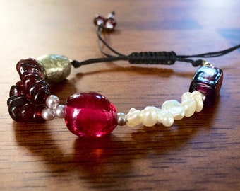 Garnets and pearls bracelet