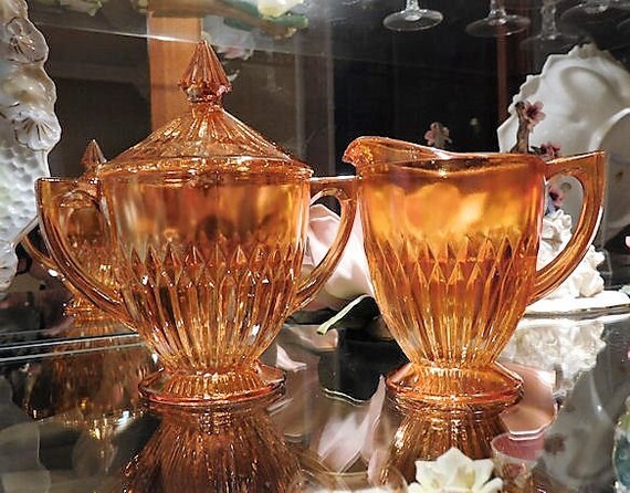 Carnival Glass Lidded Sugar Bowl Creamer / Jeannette Glass