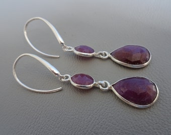 SALE!! 20% OFF!!! Silver earrings with gemstone Ruby - dangling - sterling 925 zilver - gift for girl woman