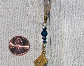 Zipper Pull New Grad's Motar Board