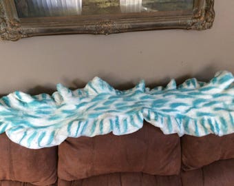 White and light blue Corriedale wool scrf