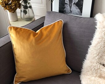 Mustard Velvet pillow - square