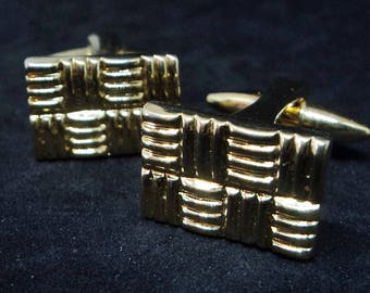 Bright Gold Hinged Cufflinks... Basket Weave Pattern... c.1990s