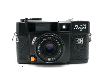 Yashica Auto Focus Motor - Sharp 38mm 2.8 lens - Vintage Film - 35mm point shoot camera