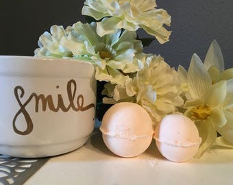 Sweet pea scented bath bombs