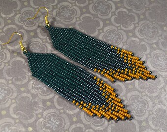 Emerald color, Beaded earrings, Long fringe earrings, Boho style, Native American style, seed bead earrings