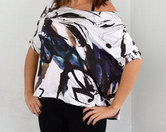 Loose stamped blouse/ oversize blouse/ long off-shoulder.