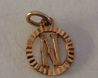10k letter initial N vintage charm #324 s