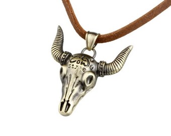 Leather necklace Mendoza with bullhead pendant in brown