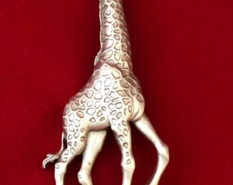 Vintage JJ pewter giraffe pin