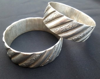 Morocco - Pair of Bracelets silver from Fes stamped AH 1342 (1923)