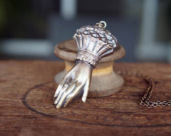 Ladies Cuffed Hand Victorian Style French Brass Hand Necklace