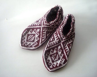 knit socks knitted Mens slippers socks maroon white cream, Traditional Turkish Socks anatolia Slippers Gift ideas For men, mens home shoes