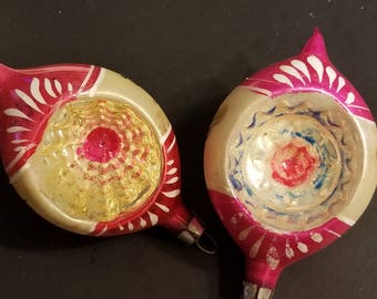 vintage Christmas ornaments 1940-50's hand painted set of 2