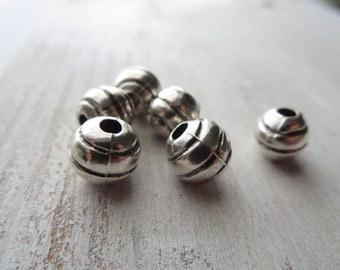 Antiqued silver round beads striped metal round bead metal casting - Pewter tone , antiqued silver finish - 7 to 8mm / 6 pcs - 6am1227