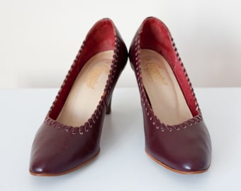 Vintage maroon leather pumps with stacked wooden heel size 9