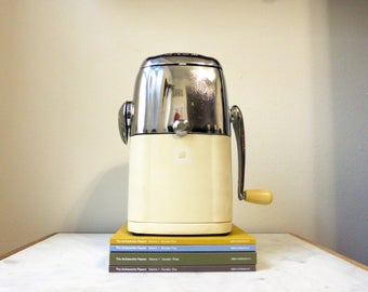 Vintage White / Beige Ice-O-Mat Ice Crusher