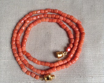 1910's coral necklace.