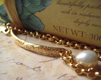 Gold Bar Bracelet, 14k Gold Fill, Natural Pearl, Pattern Bar, Genuine Pearl, Rolo Chain, candies64
