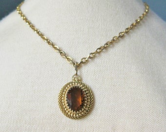 Pendant Necklace / Vtg 60s / Amber Colored Glass Stone Pendant Necklace in Fancy setting / Gold Tone Chain and Setting