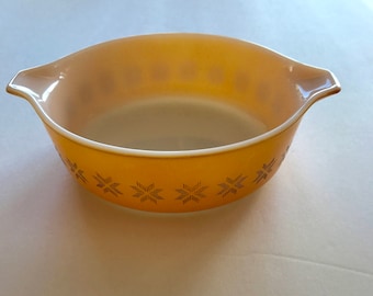 Gold Pyrex Casserole Dish / Vintage Pyrex Town and Country Pattern, Baking, Small 1 Pint