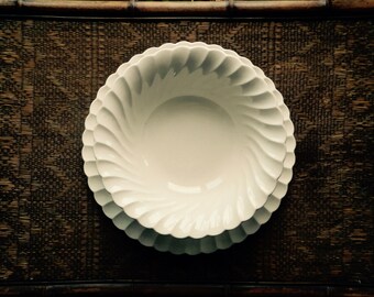 Myott Staffordshire Saladier et Grande assiette de service modèle Olde Chelsea