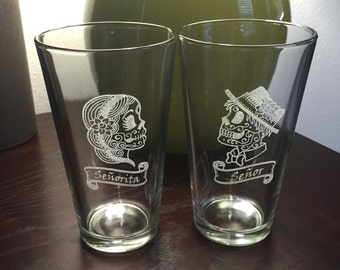 Sugar Skulls Pint Glass, Couples Skull Pint Glasses, Senor Senorita Pints, Dia de los Muertos Glasses