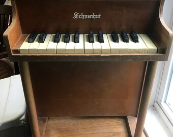 Vintage Schoenhut Childs Toy Piano Upright 25 Keys