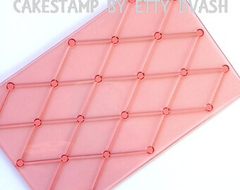 Diamonds and dots surface mat
