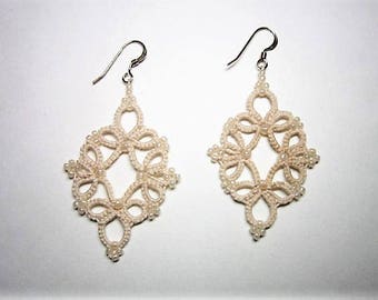 Cream Earrings, Off-White Earrings, Neutral Earrings, Lace Earrings, Tatted Earrings, Tatted Jewelry, Lace Jewelry, Beaded Lace