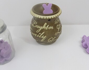 4.5 oz Soy Blend Lavender Wax Melts.