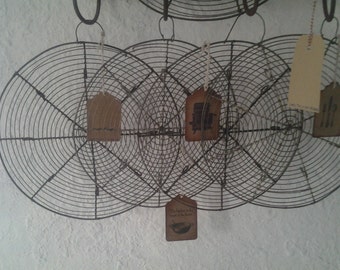 French vintage Cooling Rack...1 Iron Wire Cake Rack...Iron cake rack...Brocante...Country Kitchen...French bakery...Shabby Chic...Fil de Fer